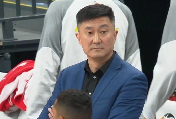 真人百家乐秘籍-CBA消息！杜锋和广东男篮续约，杨鸣拒绝执教北控 胡金秋膝伤加重